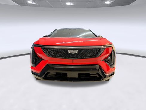 Certified 2025 Cadillac Optiq Sport 1 w/ LPO, Floor Liner Package AWD/4WD image 6
