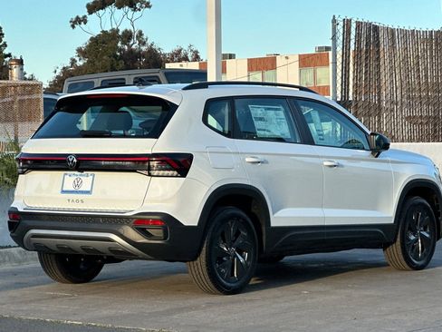 New 2026 Volkswagen Taos S image 5