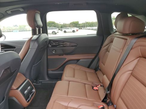 New 2026 Lincoln Nautilus Reserve AWD/4WD image 10