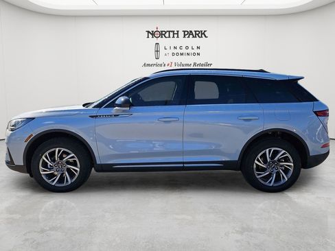 New 2026 Lincoln Corsair Premiere FWD image 12