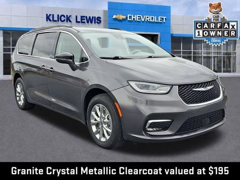 Used 2022 Chrysler Pacifica Touring-L image 1