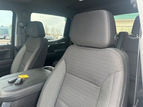 Used 2023 GMC Sierra 1500 Elevation image 13