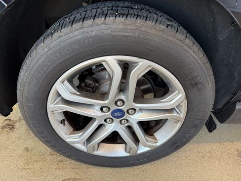 Used 2016 Ford Edge Titanium AWD/4WD image 7