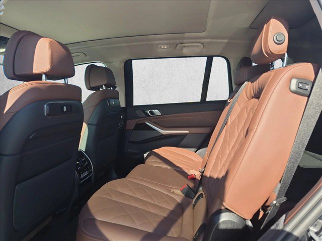 Used 2026 BMW X7 xDrive40i w/ Premium Package AWD/4WD image 22
