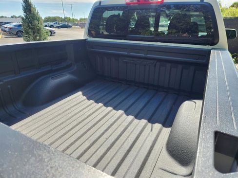 Used 2022 Chevrolet Colorado ZR2 w/ ZR2 Dusk Special Edition image 20