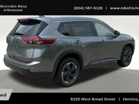 Used 2025 Nissan Rogue SV w/ SV Premium Package AWD/4WD image 2