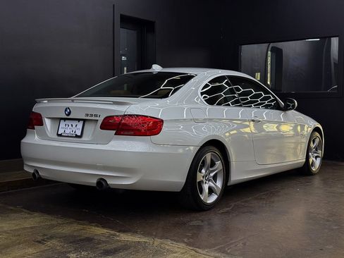 Used 2011 BMW 335i xDrive Coupe AWD/4WD image 9