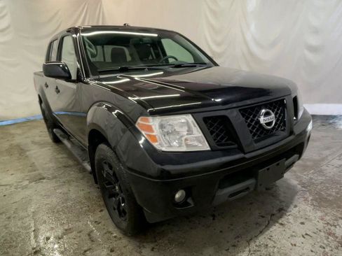 Used 2018 Nissan Frontier SV w/ Value Truck Package image 2
