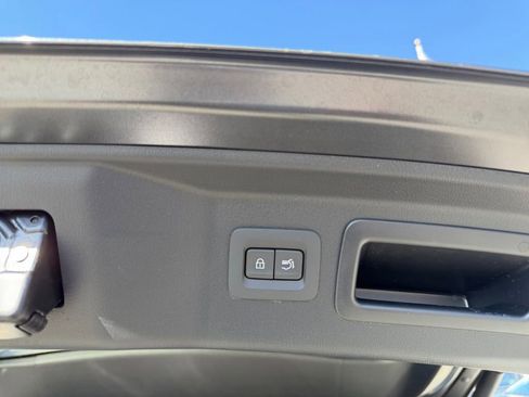 Used 2025 MAZDA CX-90 Plug-In Hybrid w/Premium Sport image 10