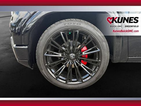 Used 2025 GMC Sierra 1500 Elevation w/ Elevation Premium Package AWD/4WD image 13