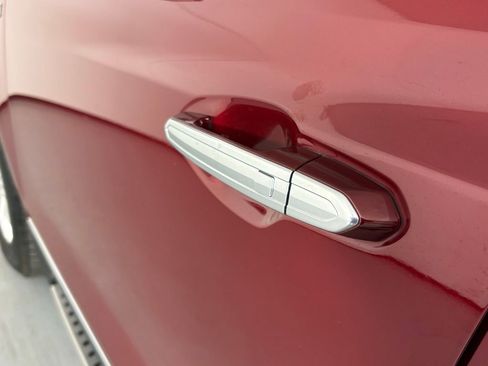 Used 2018 Cadillac XT5 FWD image 11