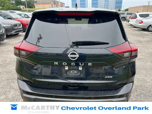 Used 2024 Nissan Rogue S AWD/4WD image 4