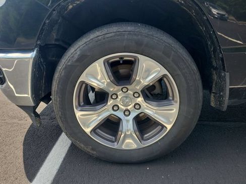 Used 2024 RAM 1500 Laramie AWD/4WD image 18
