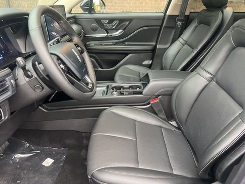 New 2025 Lincoln Corsair Reserve image 13