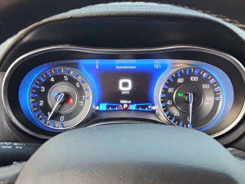 Used 2021 Chrysler 300 Touring L RWD image 11