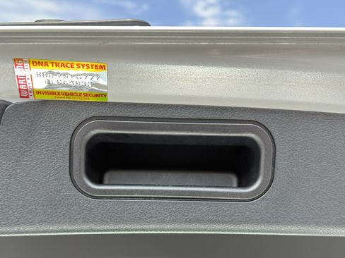 Certified 2022 Toyota Prius LE FWD image 13