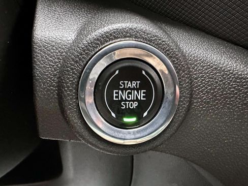 Used 2023 Chevrolet TrailBlazer LT FWD image 19