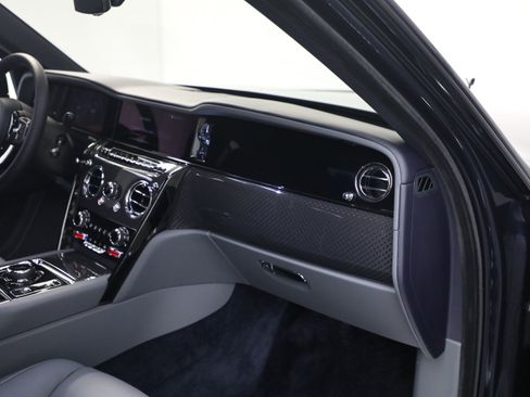Certified 2025 Rolls-Royce Cullinan Black Badge image 22