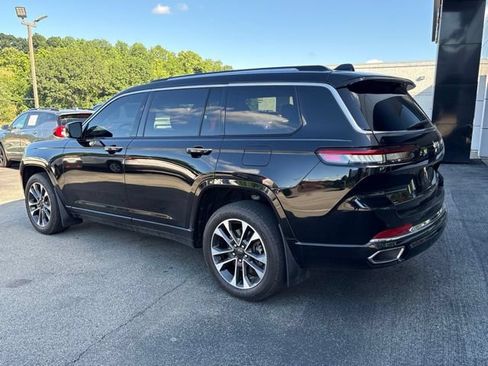 Used 2021 Jeep Grand Cherokee L Overland w/ Luxury Tech Group IV AWD/4WD image 3