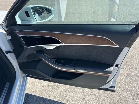 Used 2021 Audi A8 L 3.0T w/ Executive Plus Package image 28