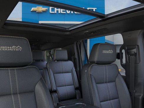 New 2026 Chevrolet Suburban High Country image 24