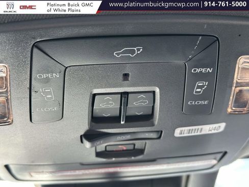 Used 2022 Toyota Sienna Platinum image 40