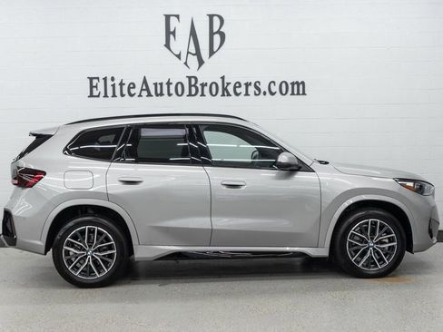 Used 2025 BMW X1 xDrive28i w/ M Sport Line w/ M Sport Package image 5