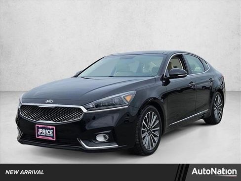 Used 2018 Kia Cadenza Premium w/ Luxury Package FWD image 1