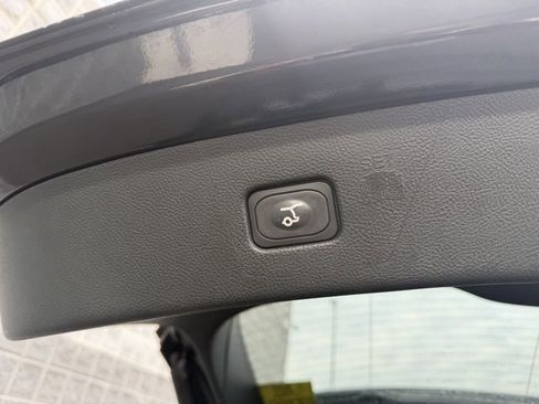 Used 2022 Ford Edge SEL w/ Convenience Package image 7