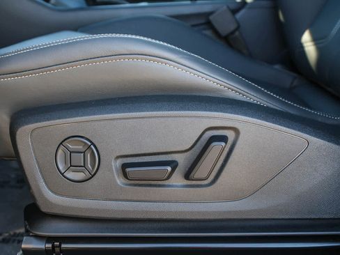 New 2025 Audi Q3 2.0T Premium image 32