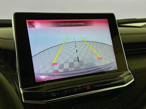 Certified 2025 Jeep Compass Trailhawk w/ Trailhawk Elite Group image 23