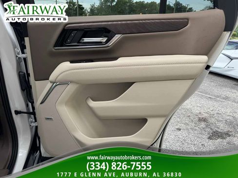 Used 2025 GMC Yukon Denali w/ Denali Reserve Package AWD/4WD image 34