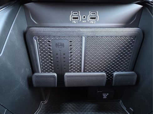 New 2026 RAM 1500 4x4 Crew Cab image 17