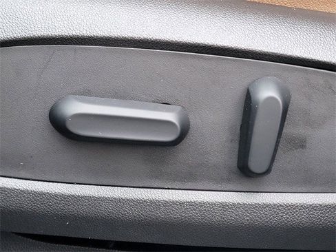 Used 2019 Chevrolet Cruze Diesel w/ Sun And Sound Package image 5