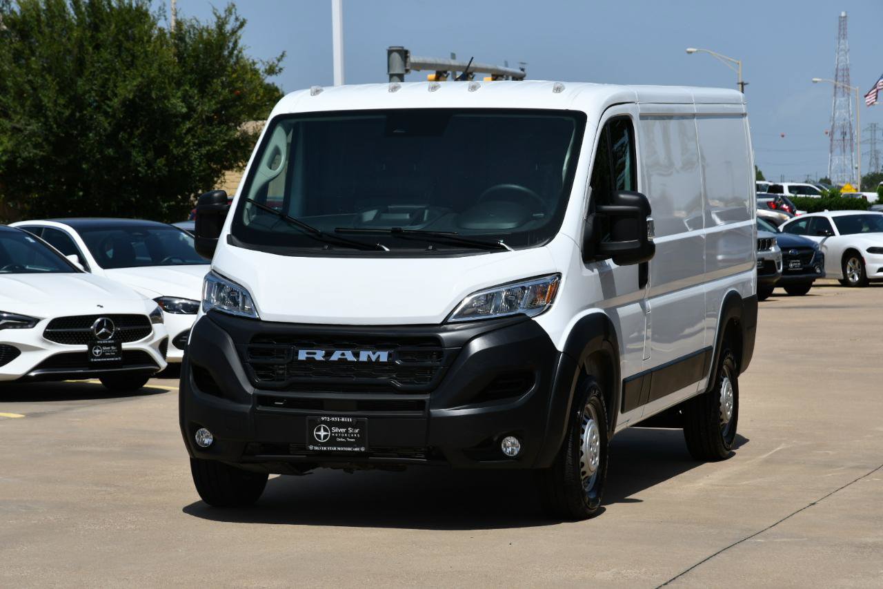 Used 2026 RAM ProMaster 2500 w/ Convenience Group FWD image 3