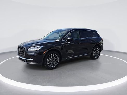 Used 2023 Lincoln Corsair Reserve w/ Equipment Group 201A FWD image 4