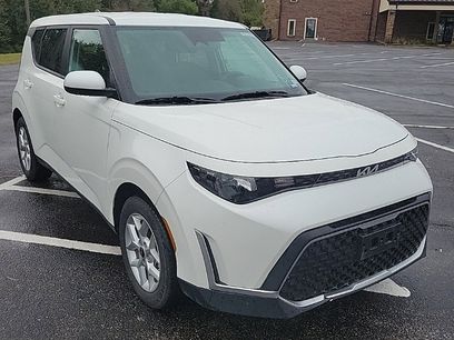 Used 2024 Kia Soul LX w/ Option Group 015