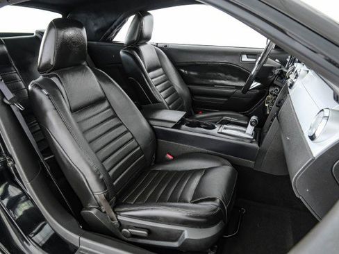 Used 2006 Ford Mustang GT RWD image 29