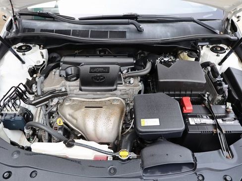 Used 2015 Toyota Camry XSE image 27