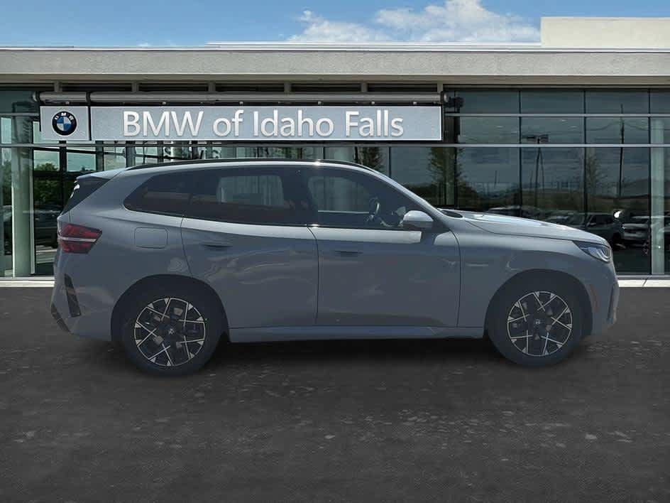 Used 2026 BMW X3 xDrive30i w/ Premium Package AWD/4WD image 8