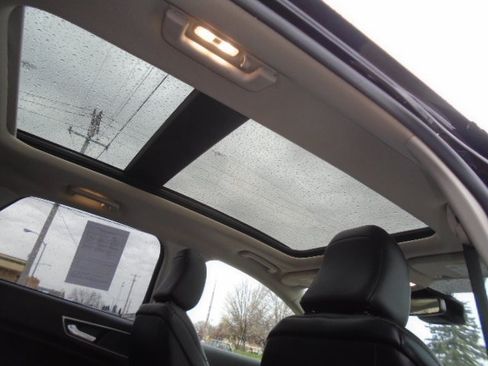 Used 2023 Ford Edge SEL w/ Convenience Package AWD/4WD image 11