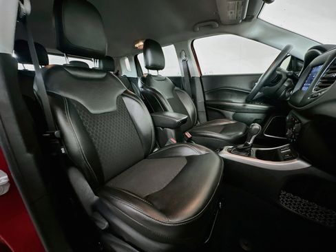 Used 2018 Jeep Compass Latitude w/ Popular Equipment Group FWD image 28