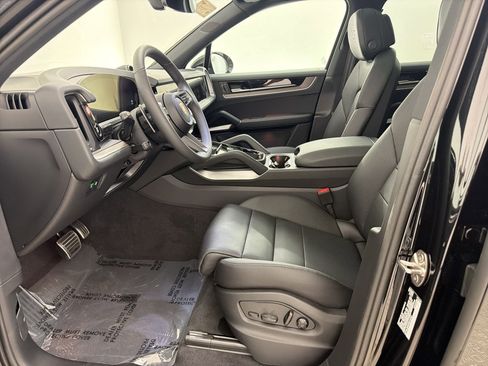 New 2026 Porsche Cayenne S image 5