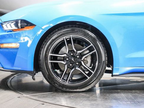 Used 2022 Ford Mustang Premium RWD image 9