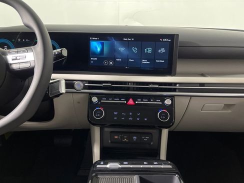 New 2026 Hyundai Tucson Blue SE image 16