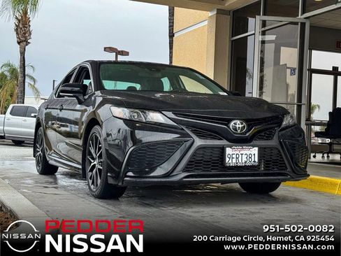 Used 2023 Toyota Camry SE image 1