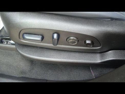 Used 2024 Buick Enclave Premium image 20