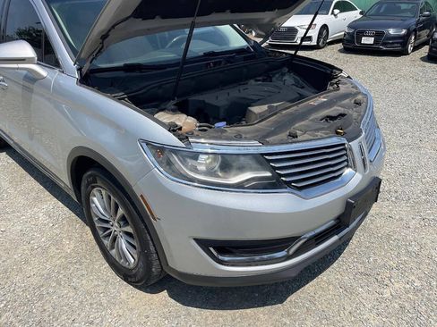 Used 2017 Lincoln MKX Select w/ Select Plus Package AWD/4WD image 25