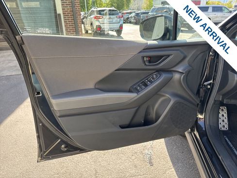 Used 2025 Subaru Crosstrek 2.5i Sport AWD/4WD image 17