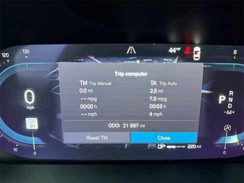 Certified 2023 Volvo XC60 B5 Core image 25